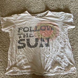 Magnolia Pearl follow the sun tee